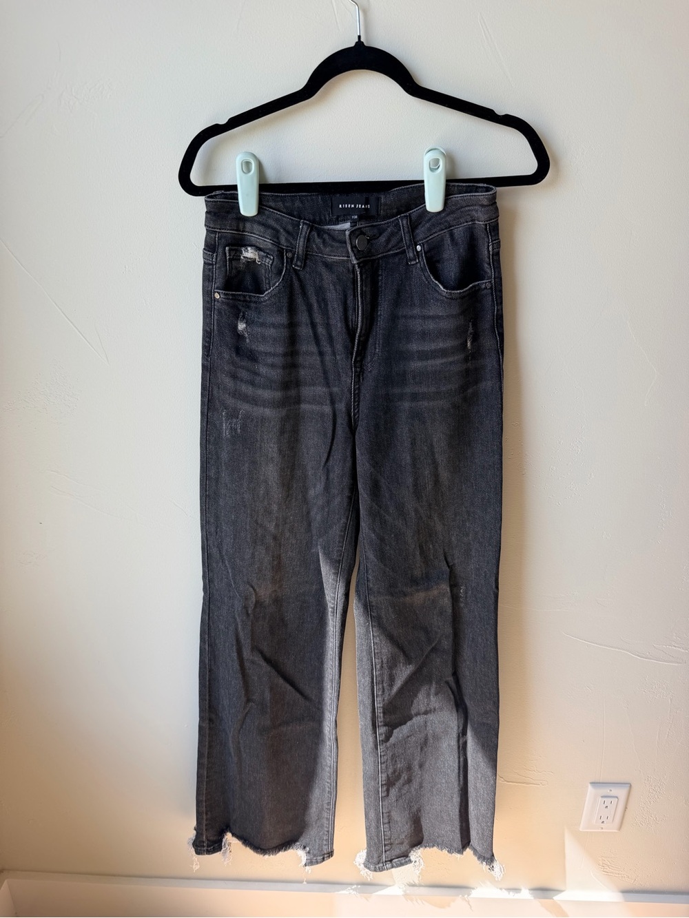 Worn Black Wide-Leg Women’s Jeans - Flared Hem